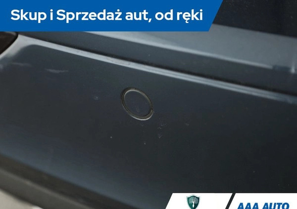 Volvo V60 cena 100001 przebieg: 169643, rok produkcji 2019 z Mikołajki małe 352